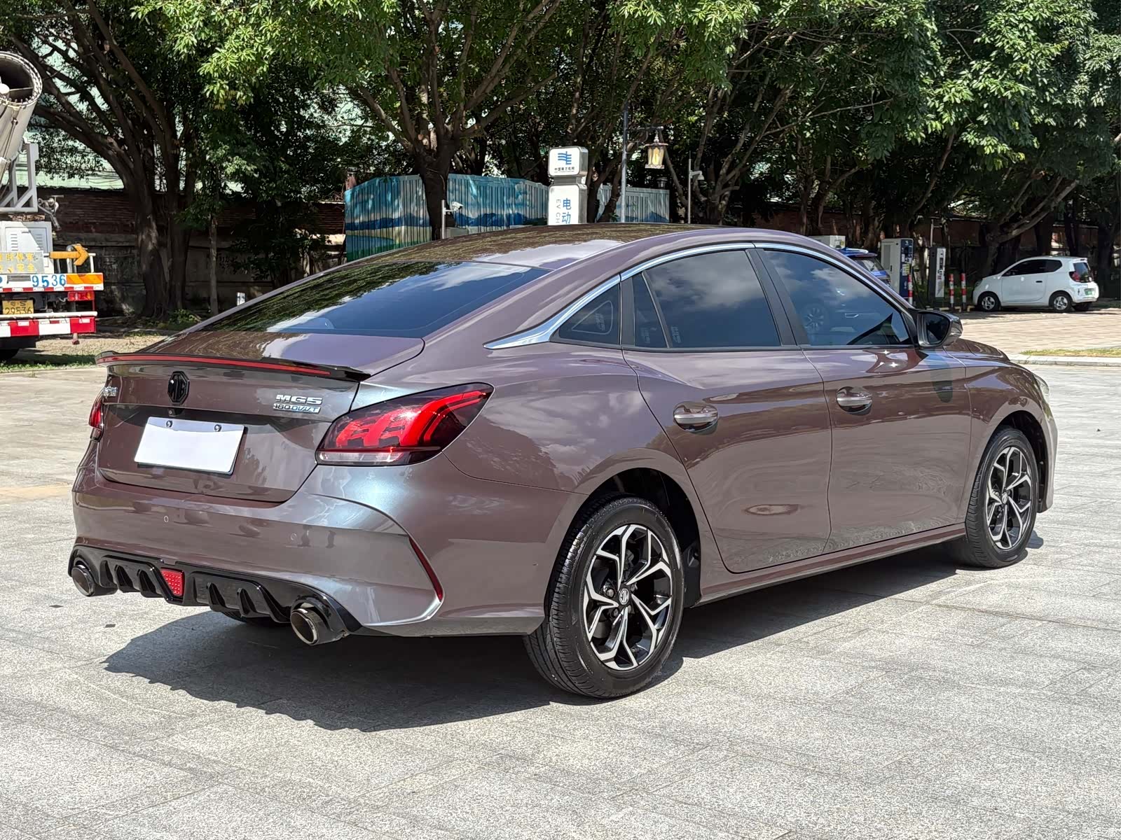 MG MG5, 2023 19