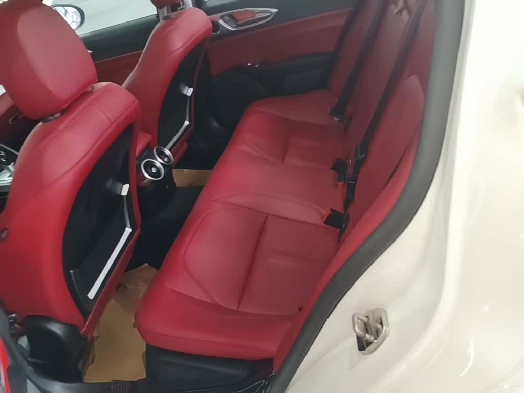 Alfa Romeo Giulia, 2018 17
