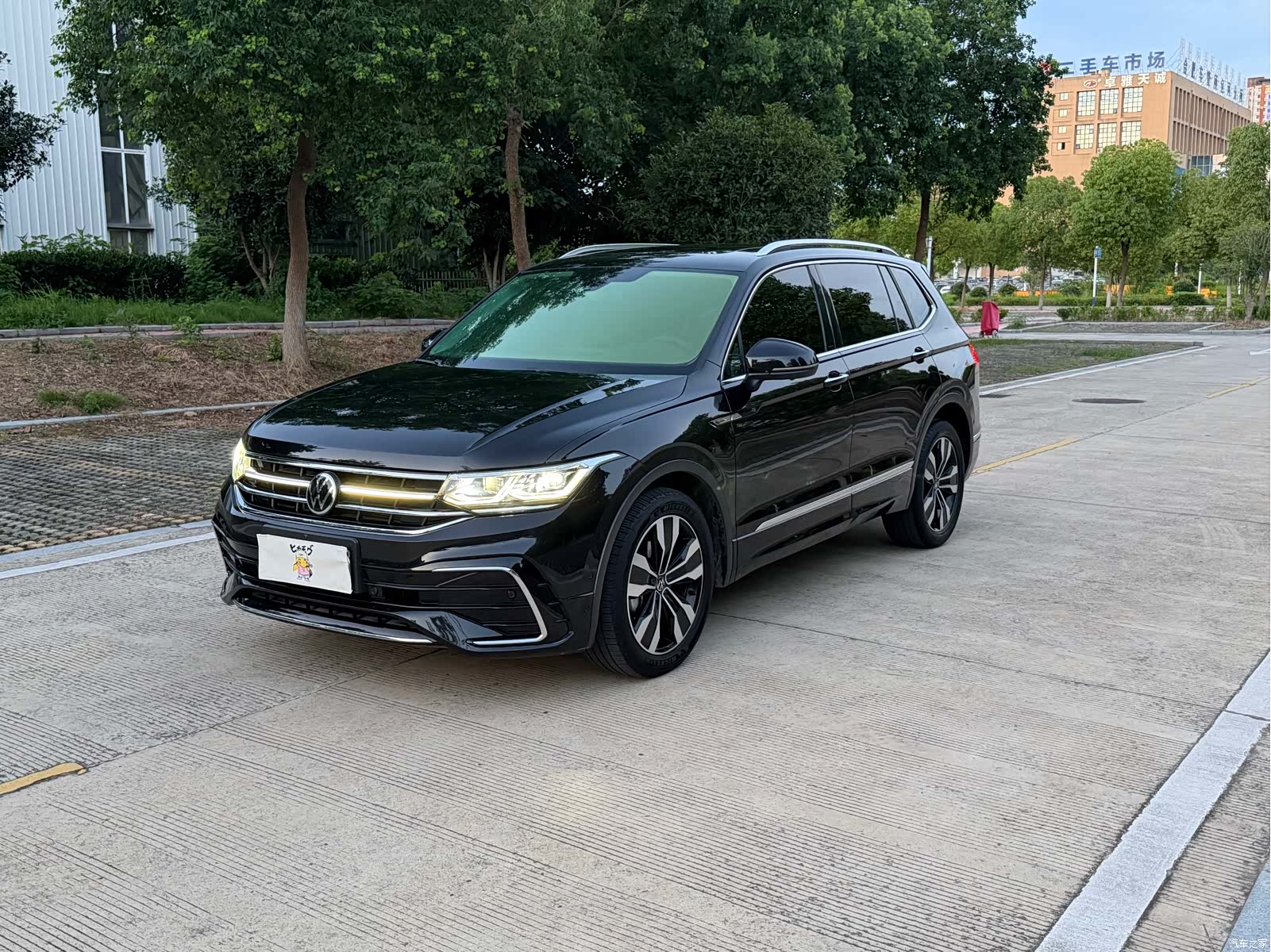 Volkswagen Tiguan L, 2022 1
