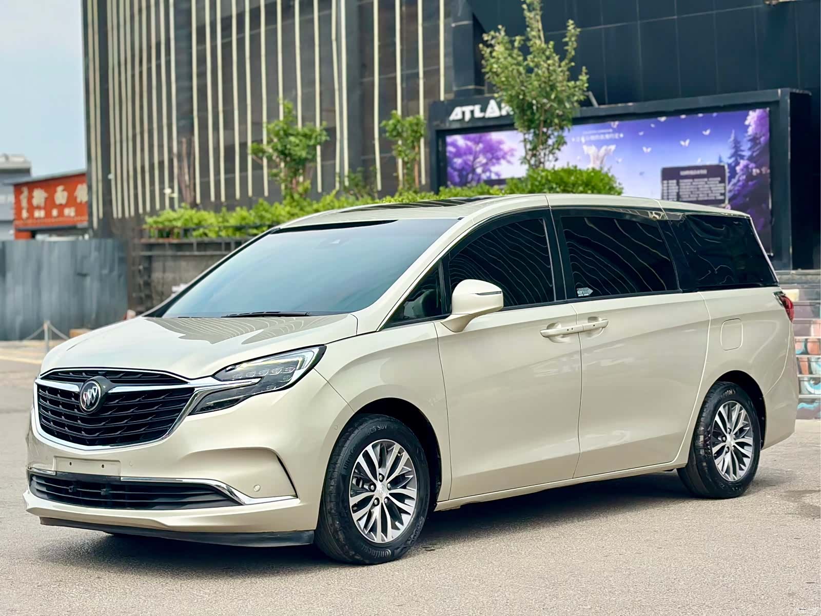 Buick GL8, 2022 1