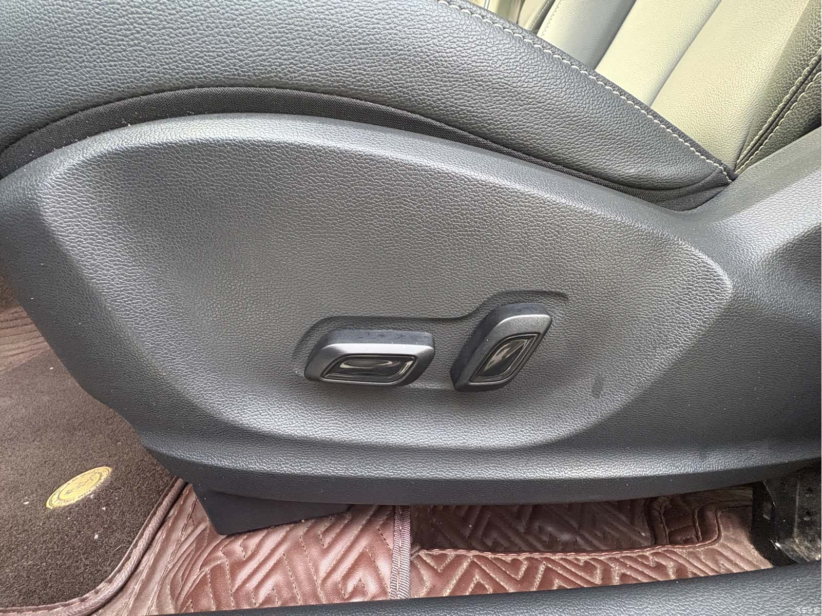 Roewe RX3, 2019 10
