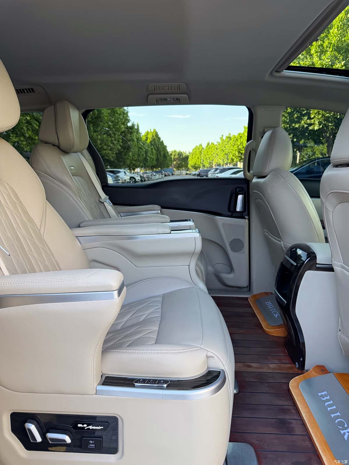 Buick GL8, 2017 11