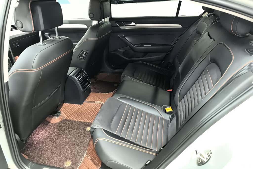 Volkswagen Magotan, 2021 11