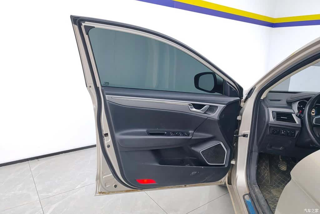 Geely Emgrand, 2018 7