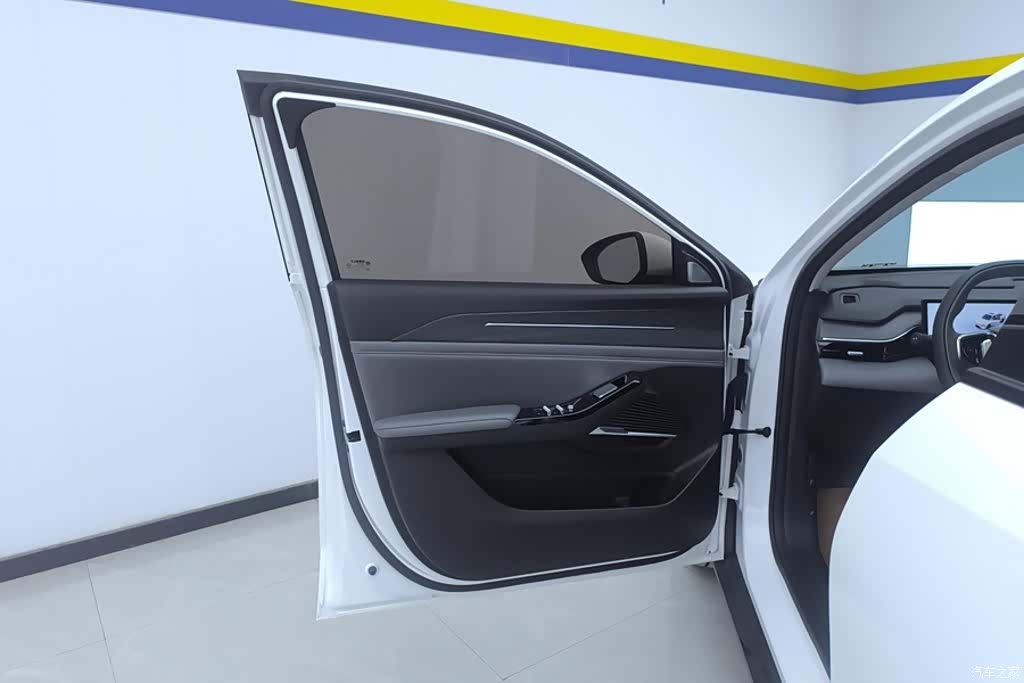 Geely Galaxy L6, 2025 7