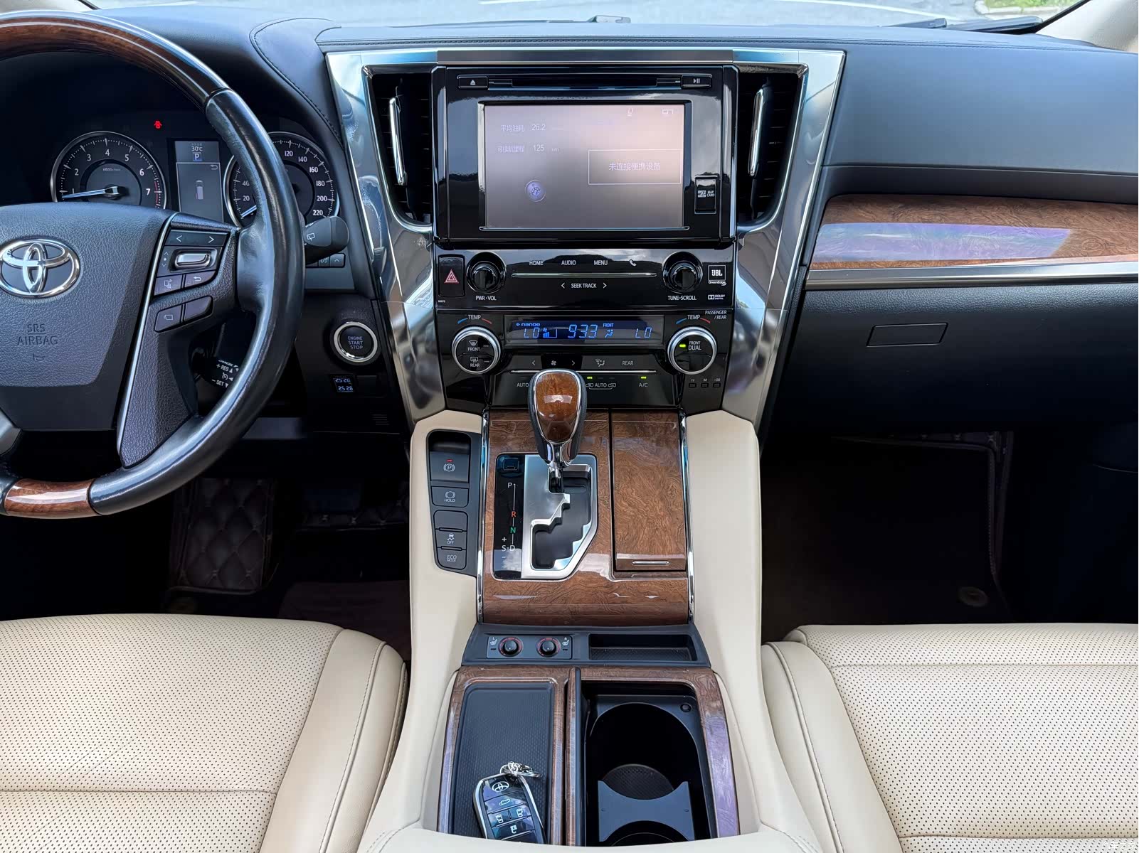 Toyota Alphard, 2017 8