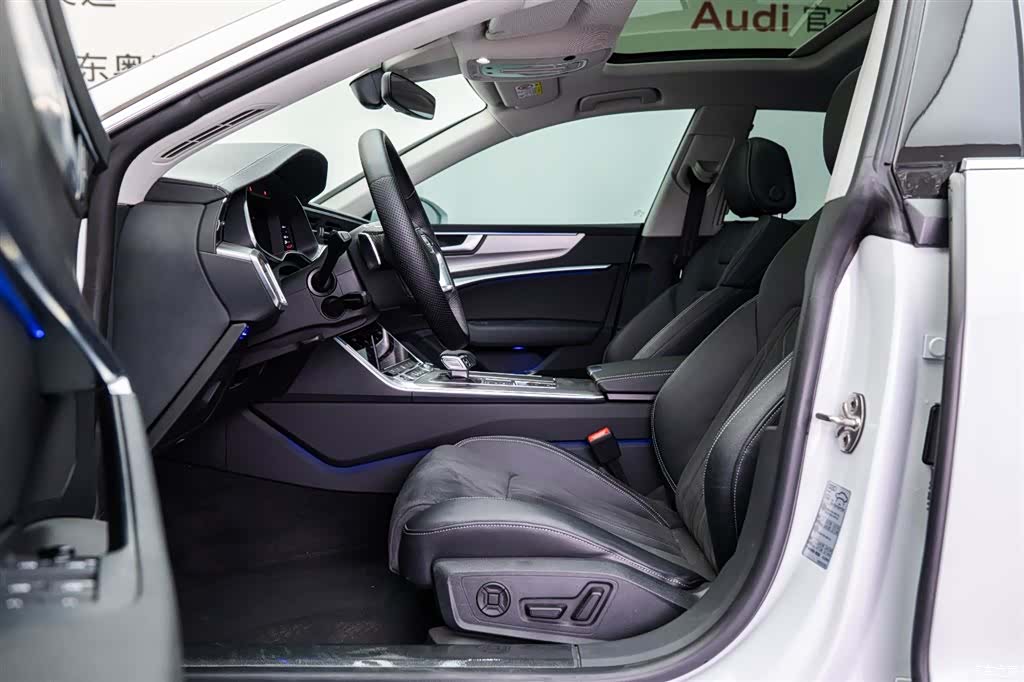 Audi A7L, 2022 10
