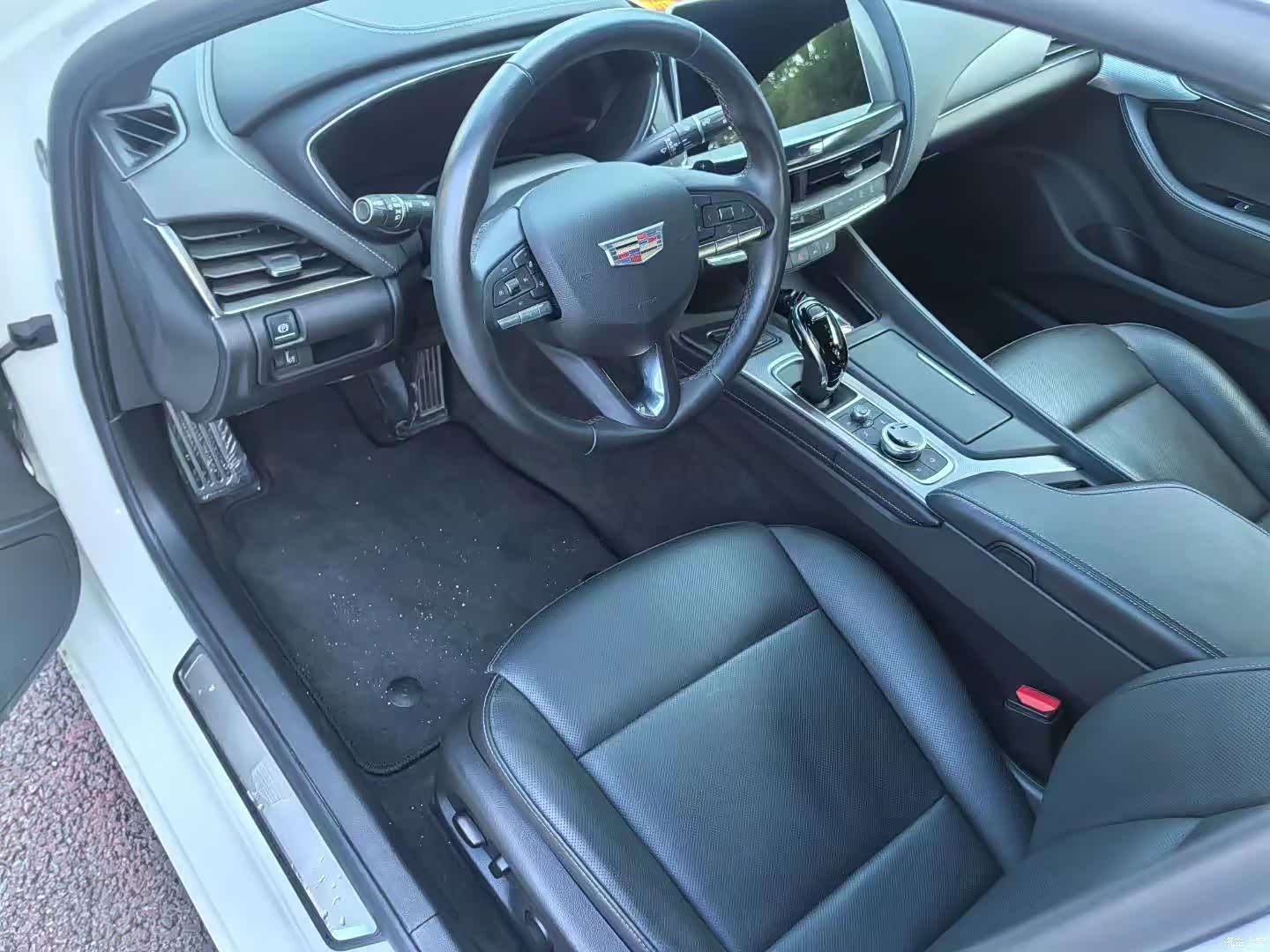 Cadillac CT5, 2022 все фото