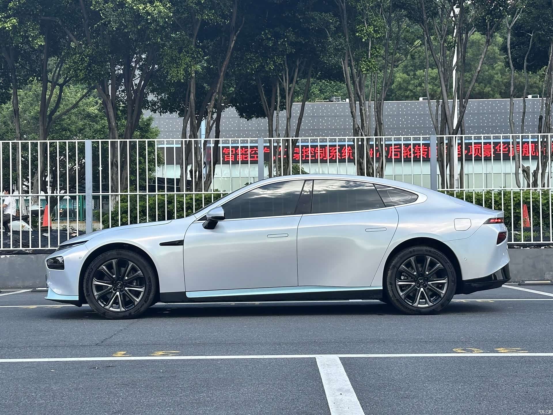 Xpeng P7, 2021 3