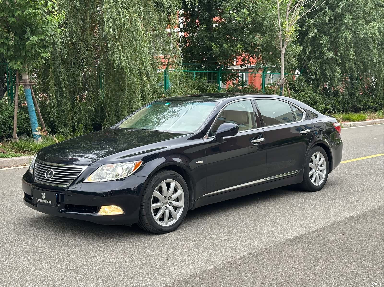 Lexus LS