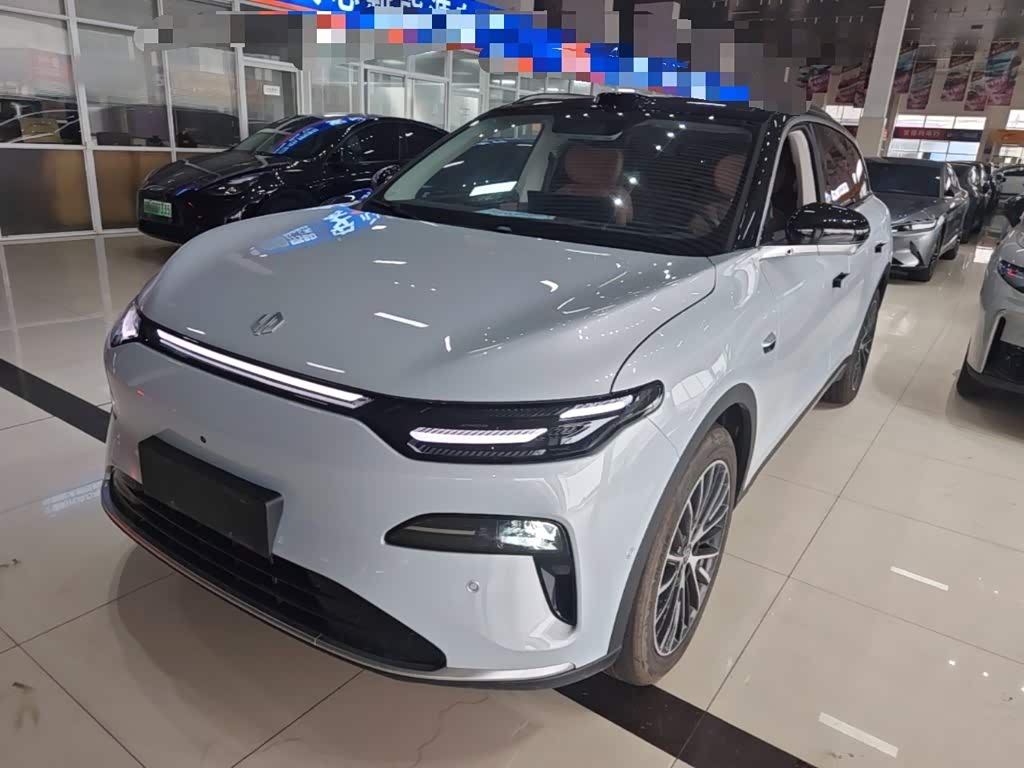 Leapmotor C11