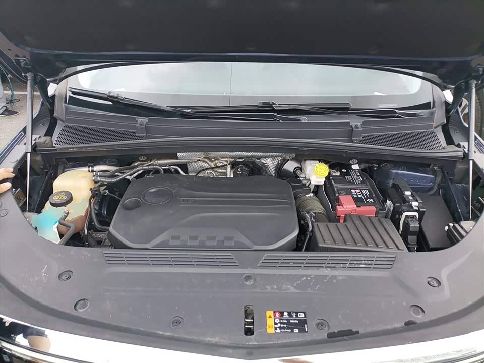 Roewe iMAX8