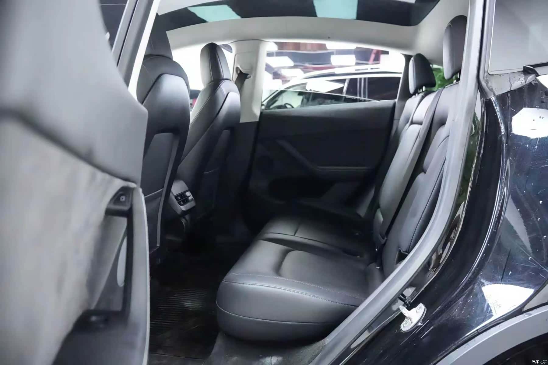 Tesla Model Y, 2022 7