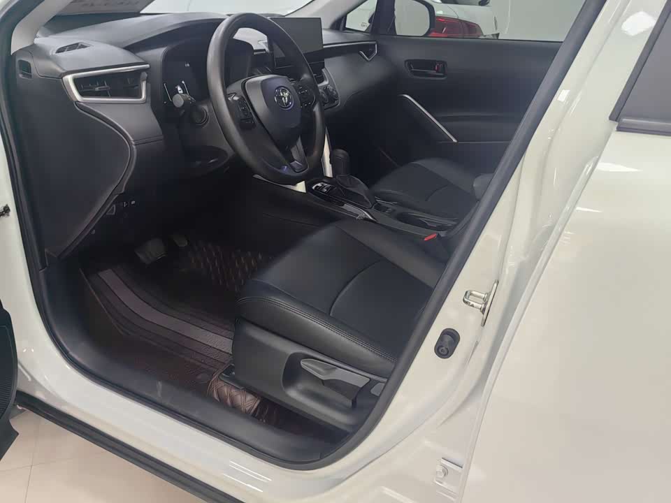 Toyota Corolla Sharp amplifier