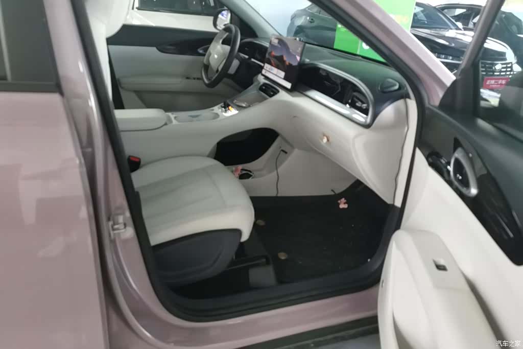 Geely Xingyuan, 2025 8