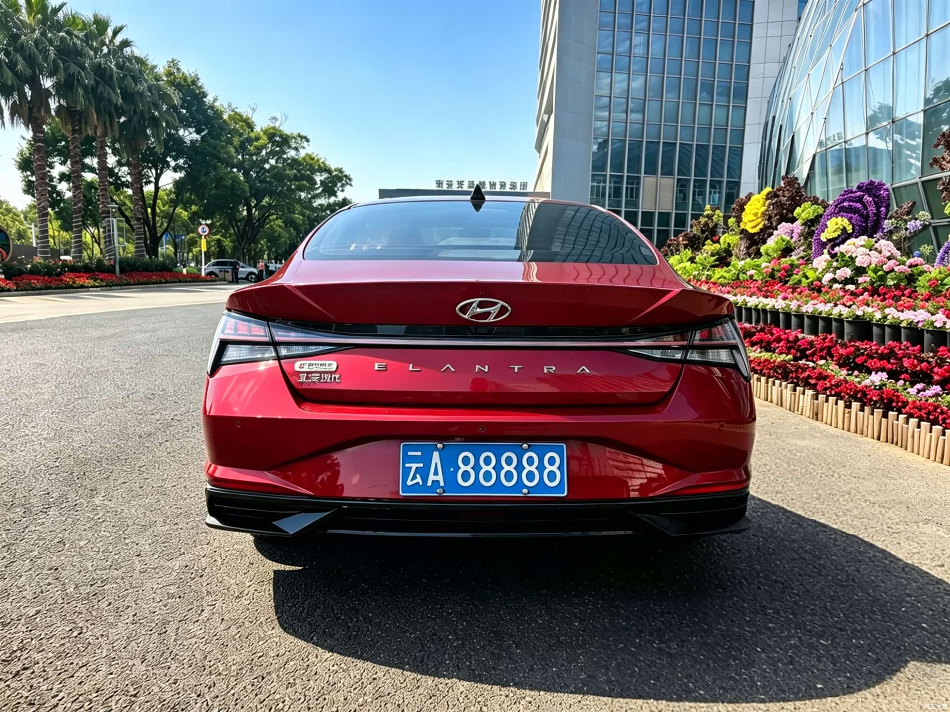 Hyundai Elantra, 2022 12