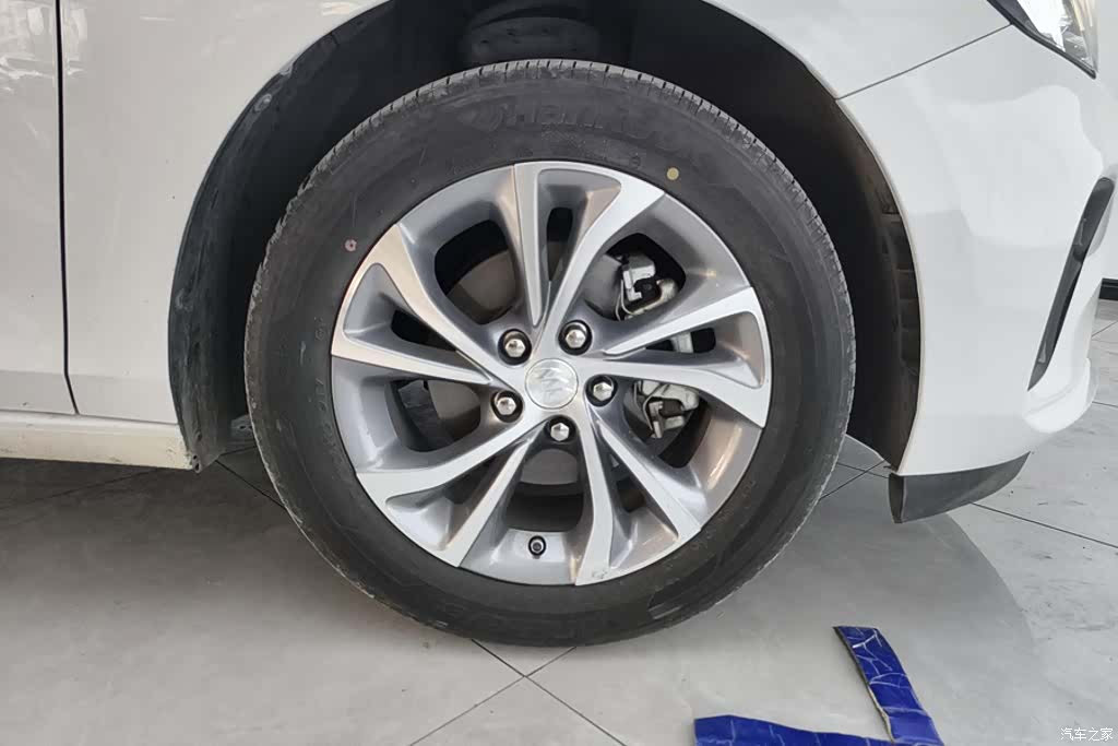 Buick Verano, 2024 6