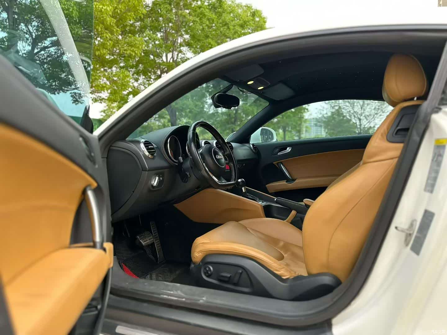 Audi TT, 2012 6