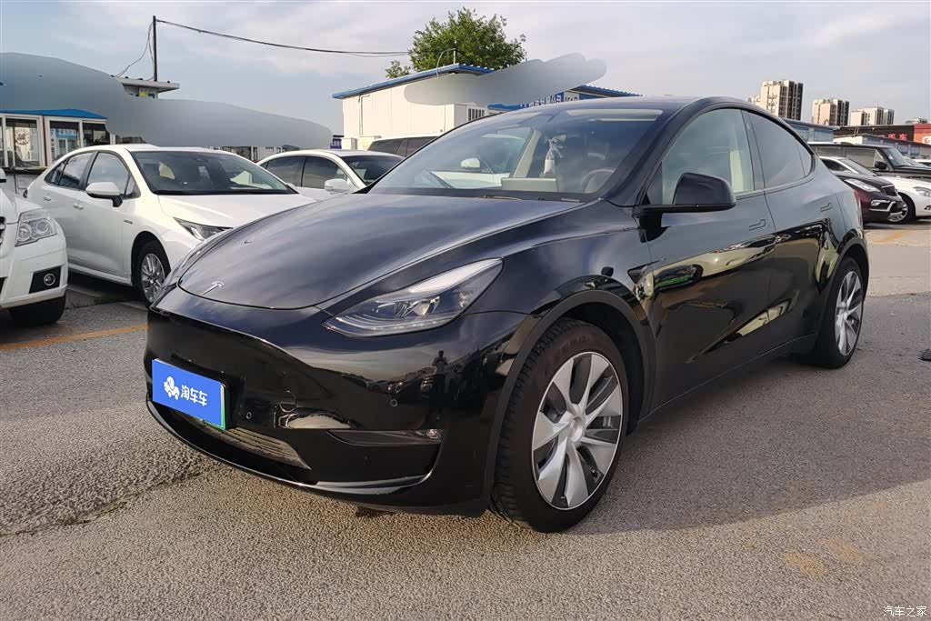 Tesla Model Y, 2021 1