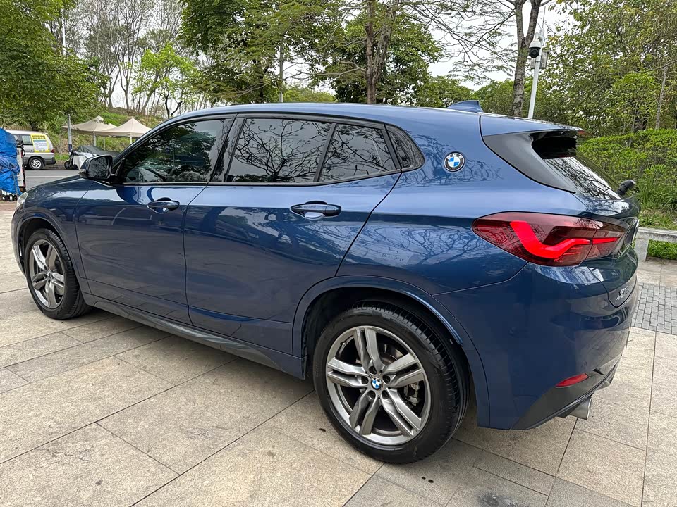 BMW X2