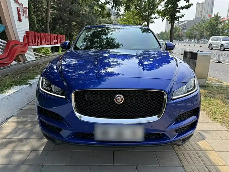 Jaguar F-PACE
