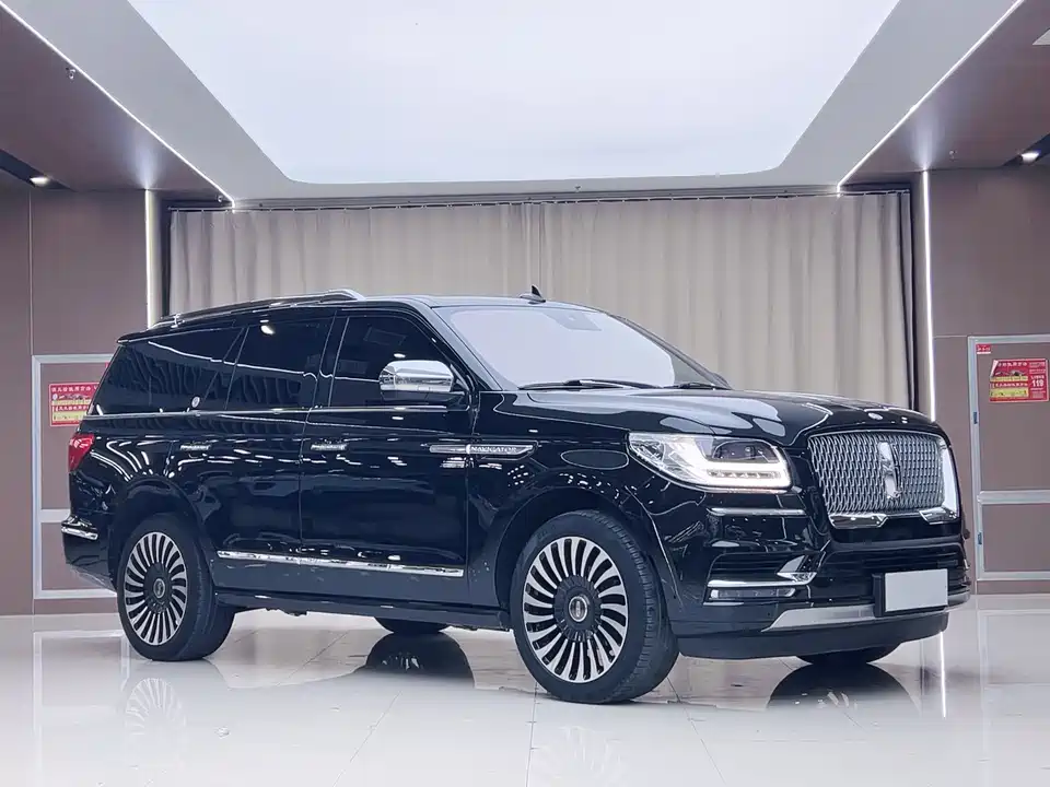 Lincoln Navigator