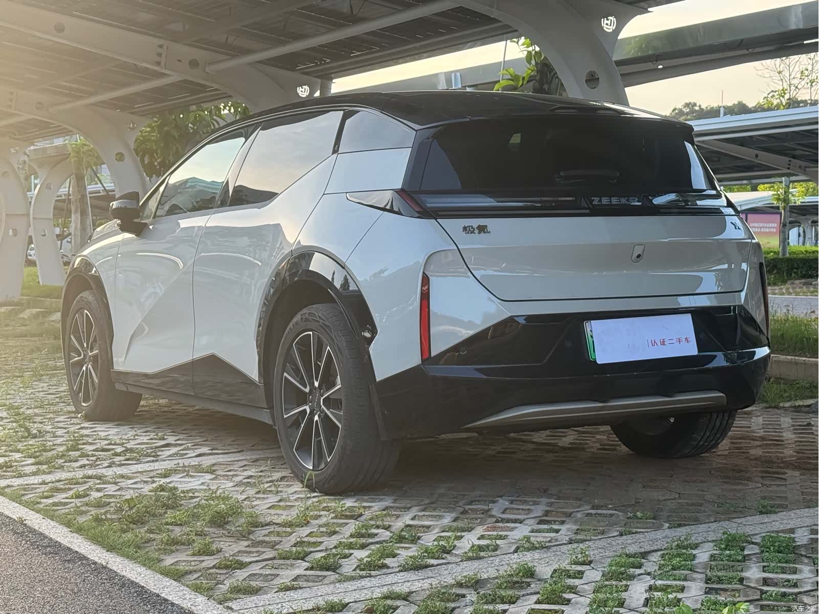 Zeekr X, 2024 8