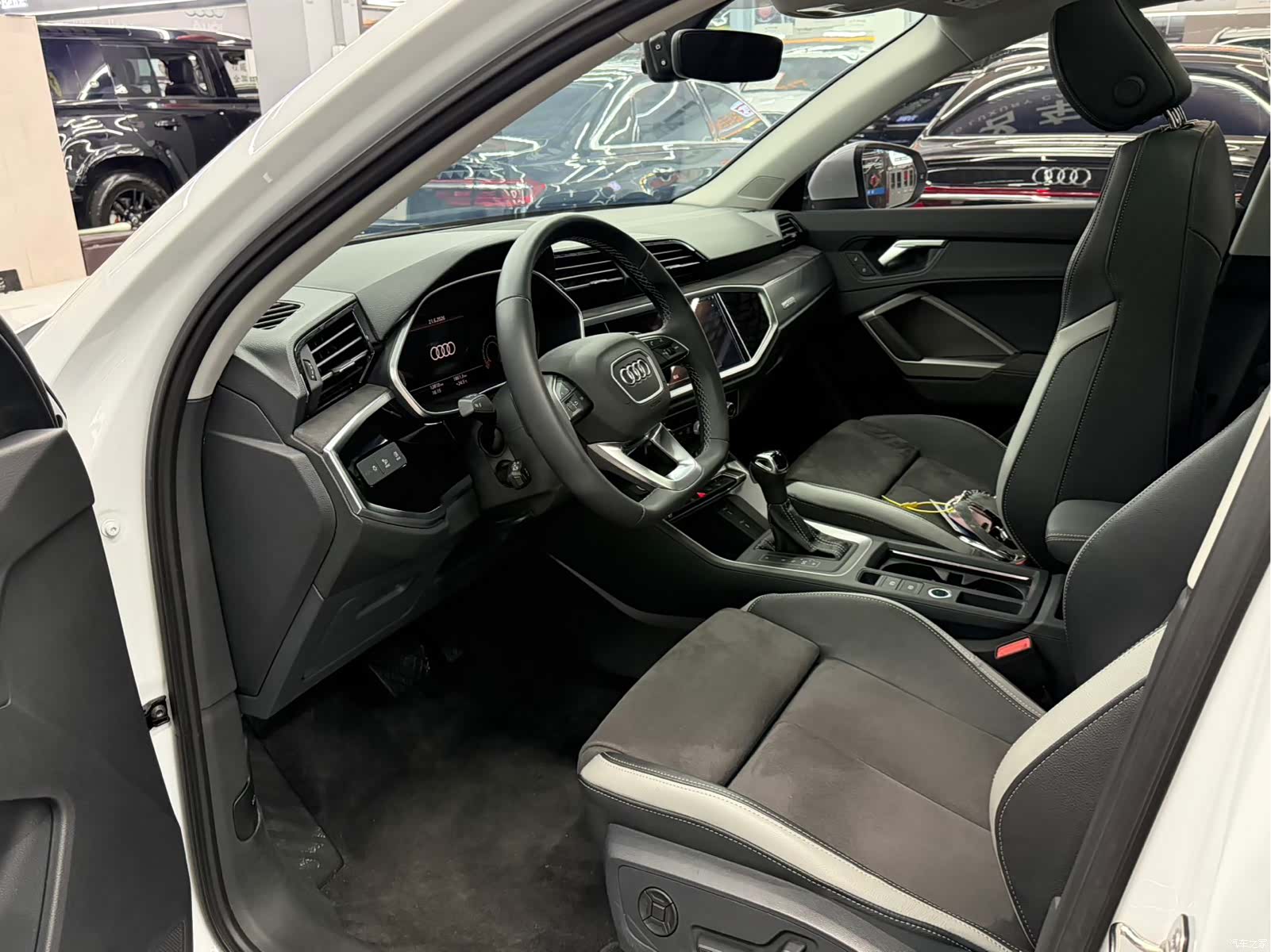 Audi Q3, 2023 7