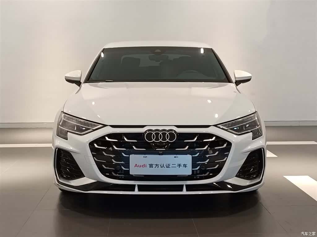 Audi Flying Spur, 2025 2