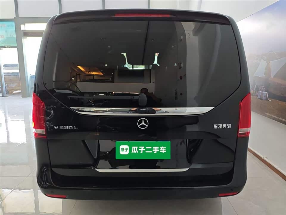 Mercedes-Benz V-class