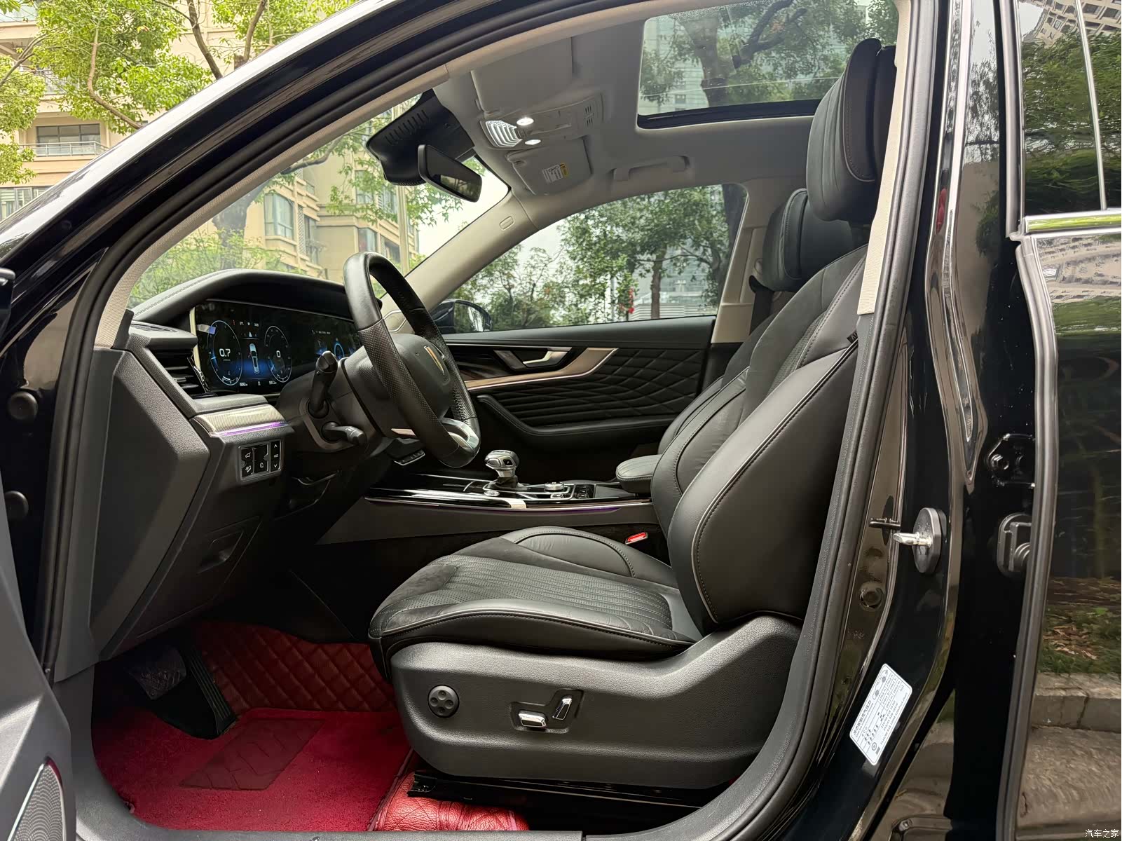 Hongqi HS5, 2023 4