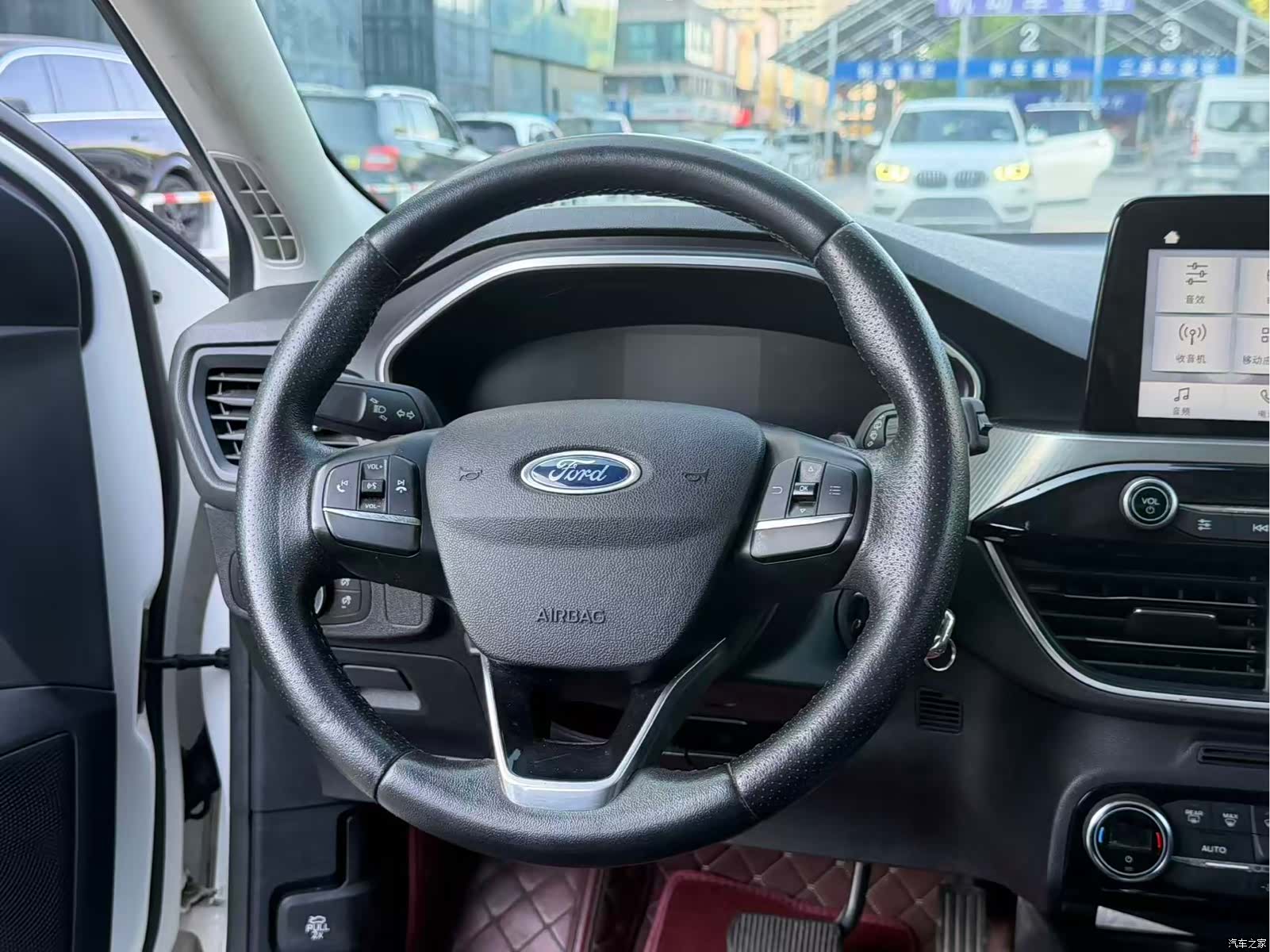 Ford Focus, 2019 9
