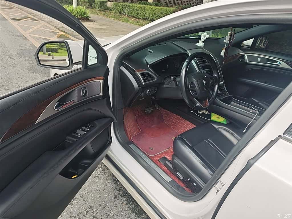 Lincoln MKZ, 2018 17
