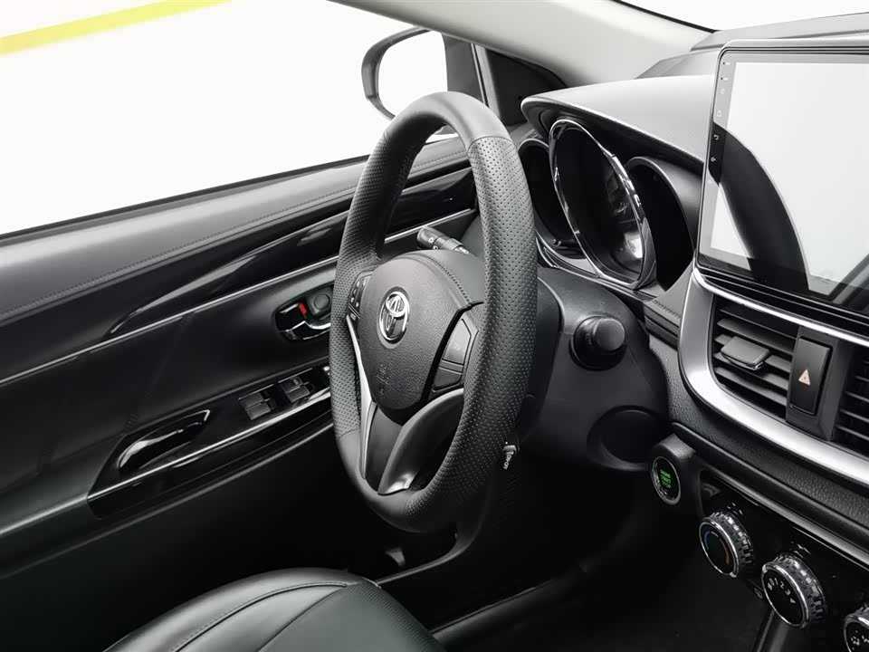 Toyota YARiS L Zhixuan