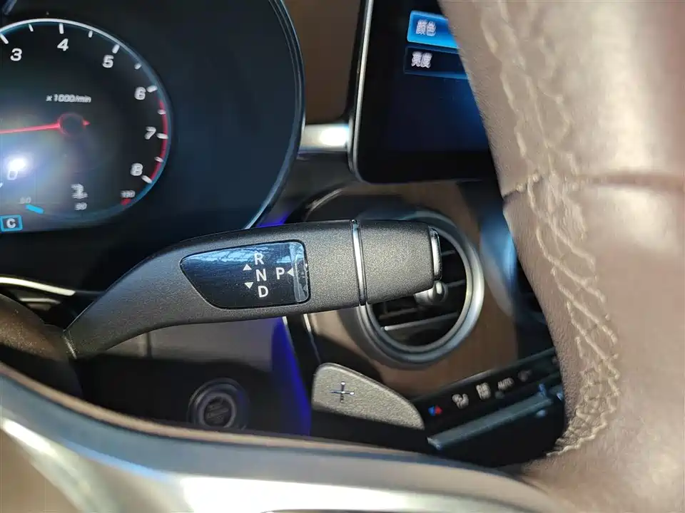 Mercedes-Benz GLC Mercedes-Benz GLC