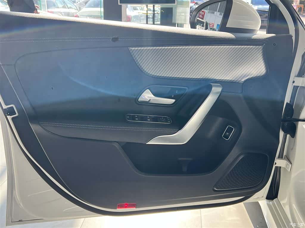 Mercedes-Benz A-Class, 2023 25