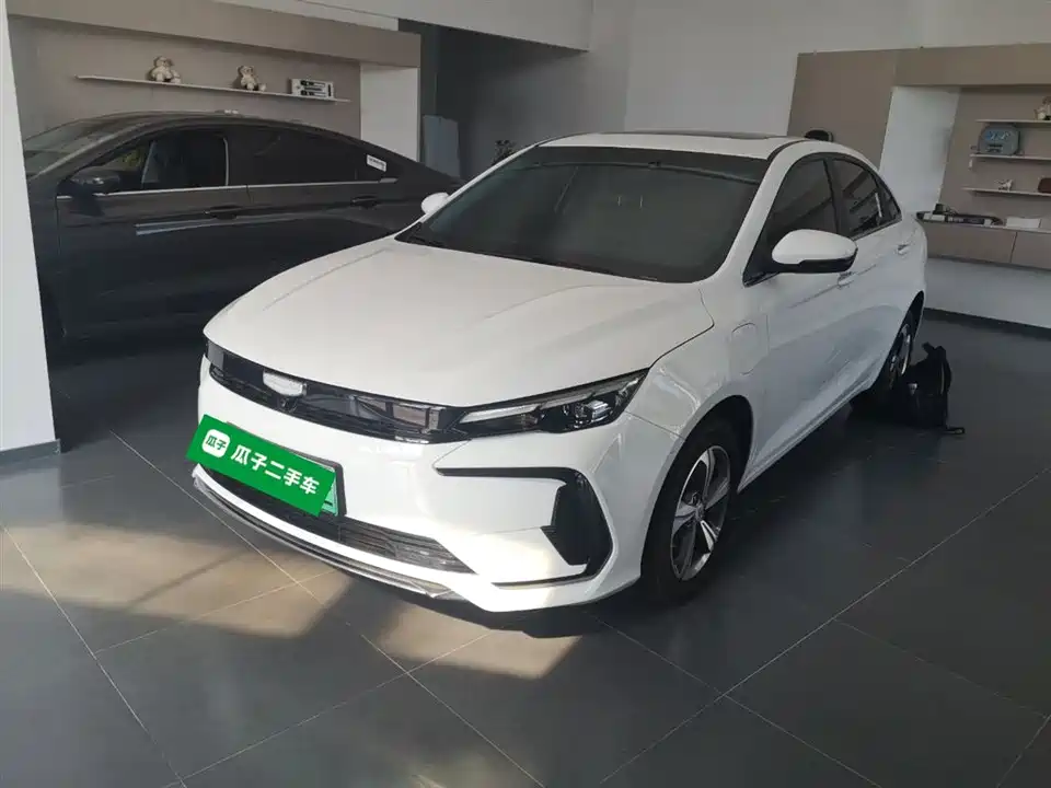 Geely Emgrand L HiP Geely Emgrand L HiP