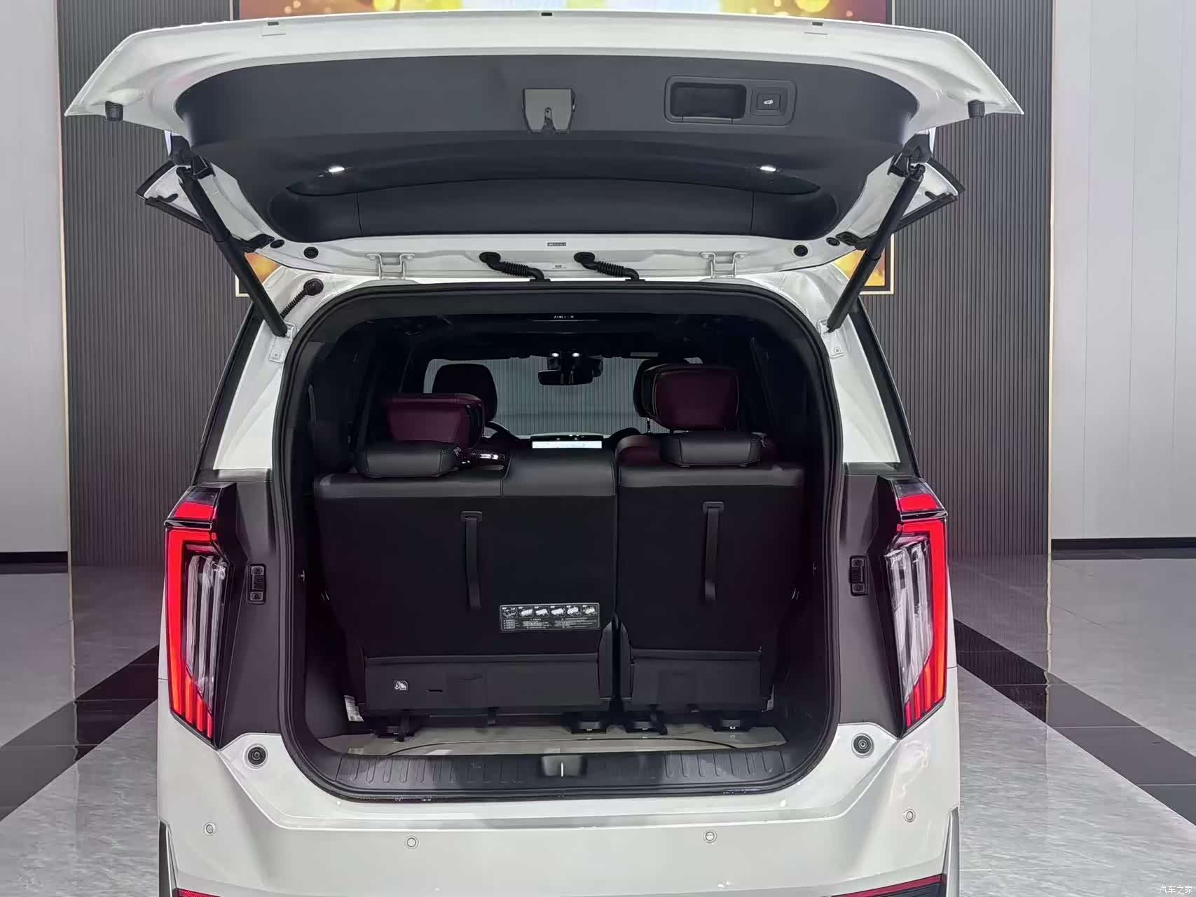Trumpchi M8, 2023 11