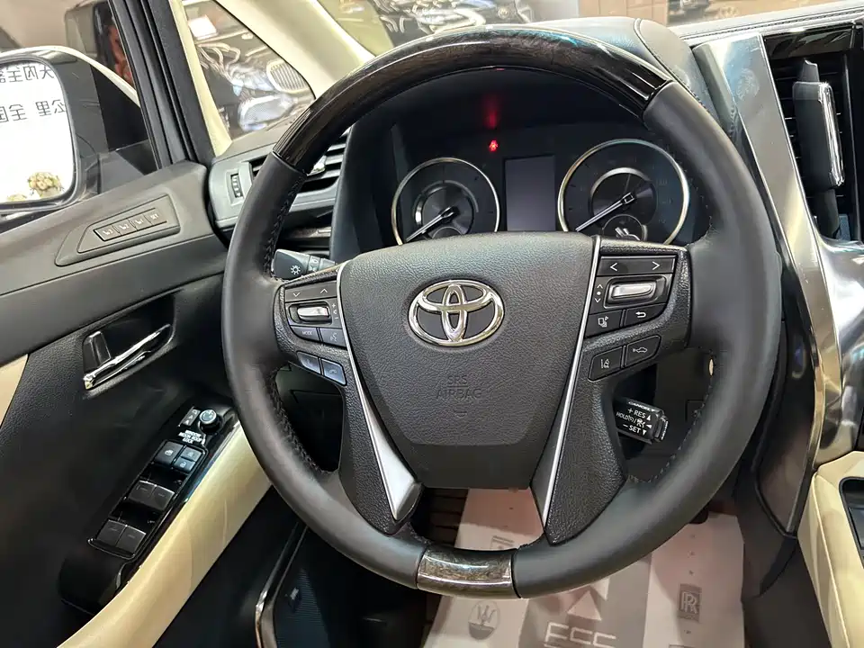 Toyota Elfa Toyota Elfa