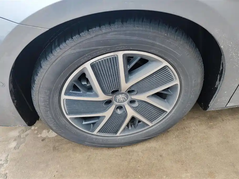 BYD Qin L
