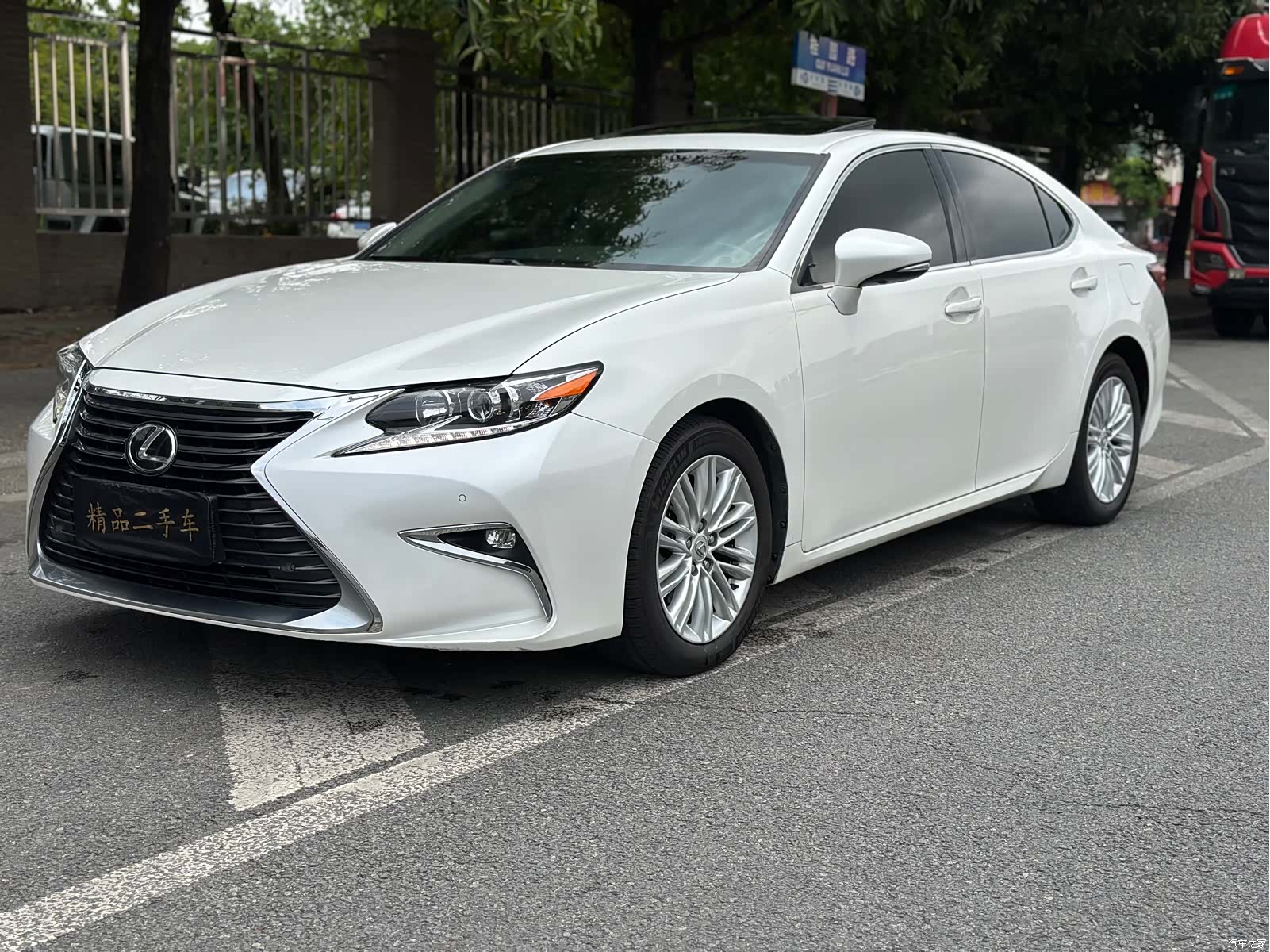 Lexus ES, 2017 1