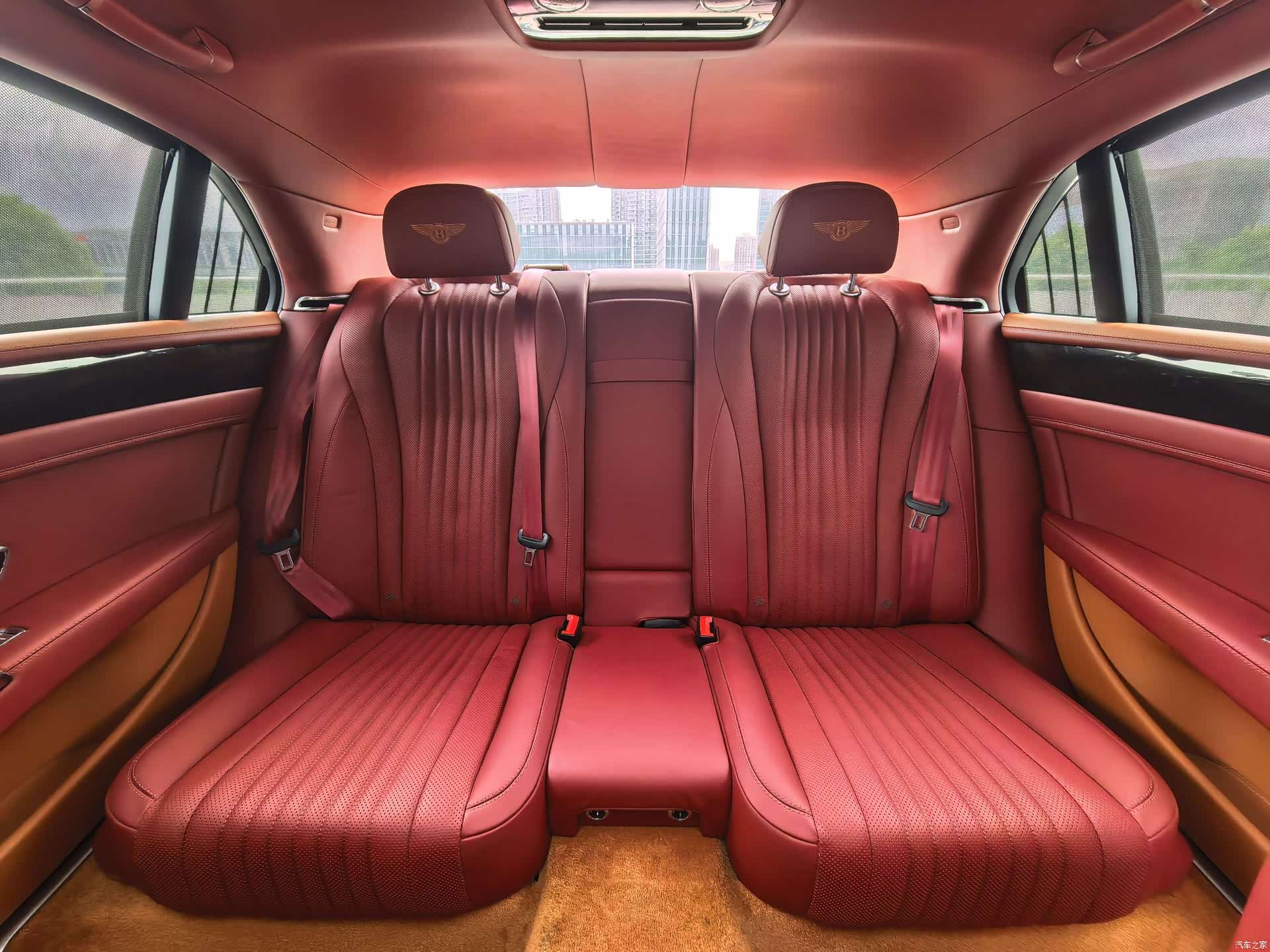 Bentley Flying Spur, 2018 12