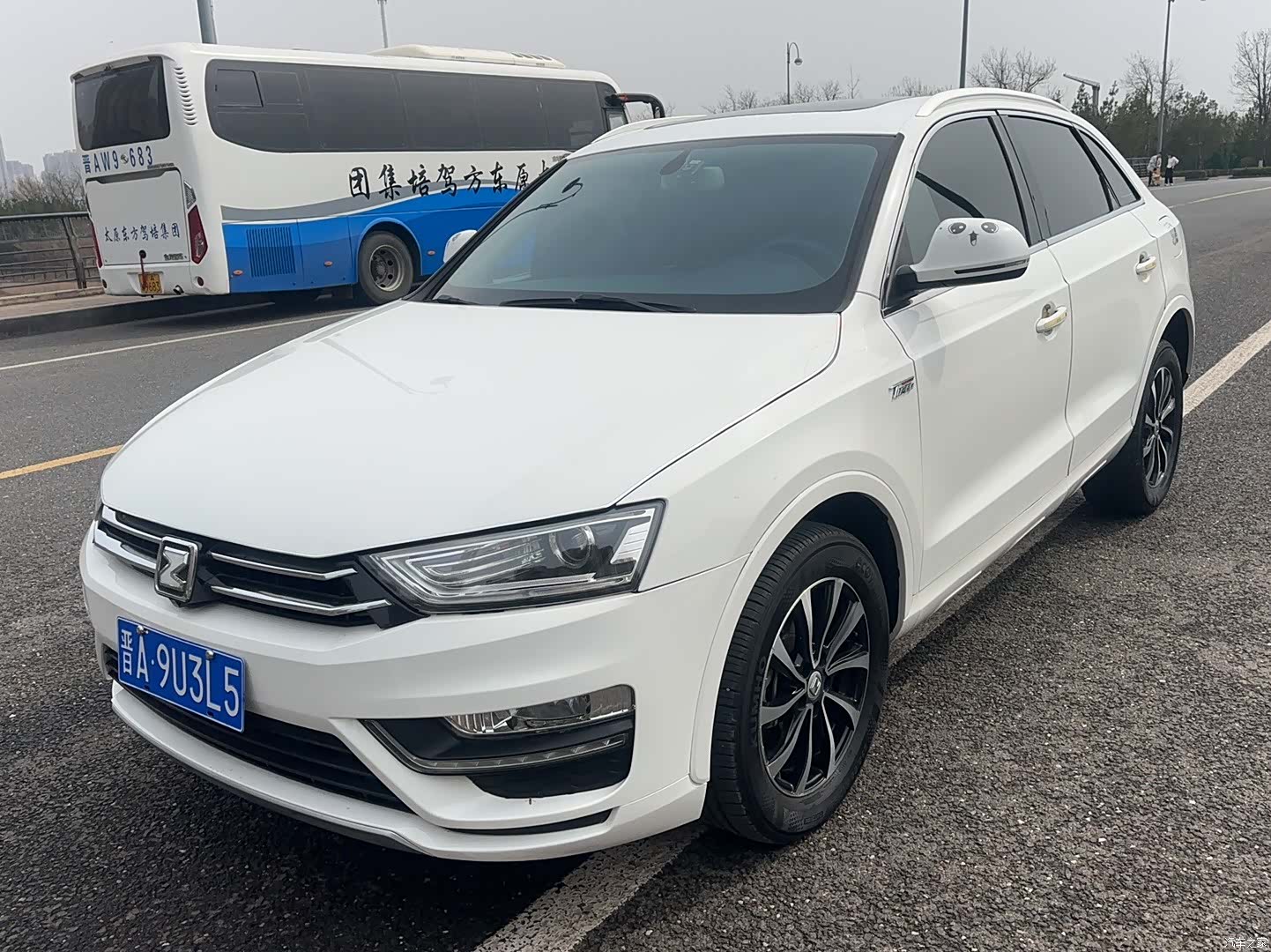 Zotye SR7, 2016 1