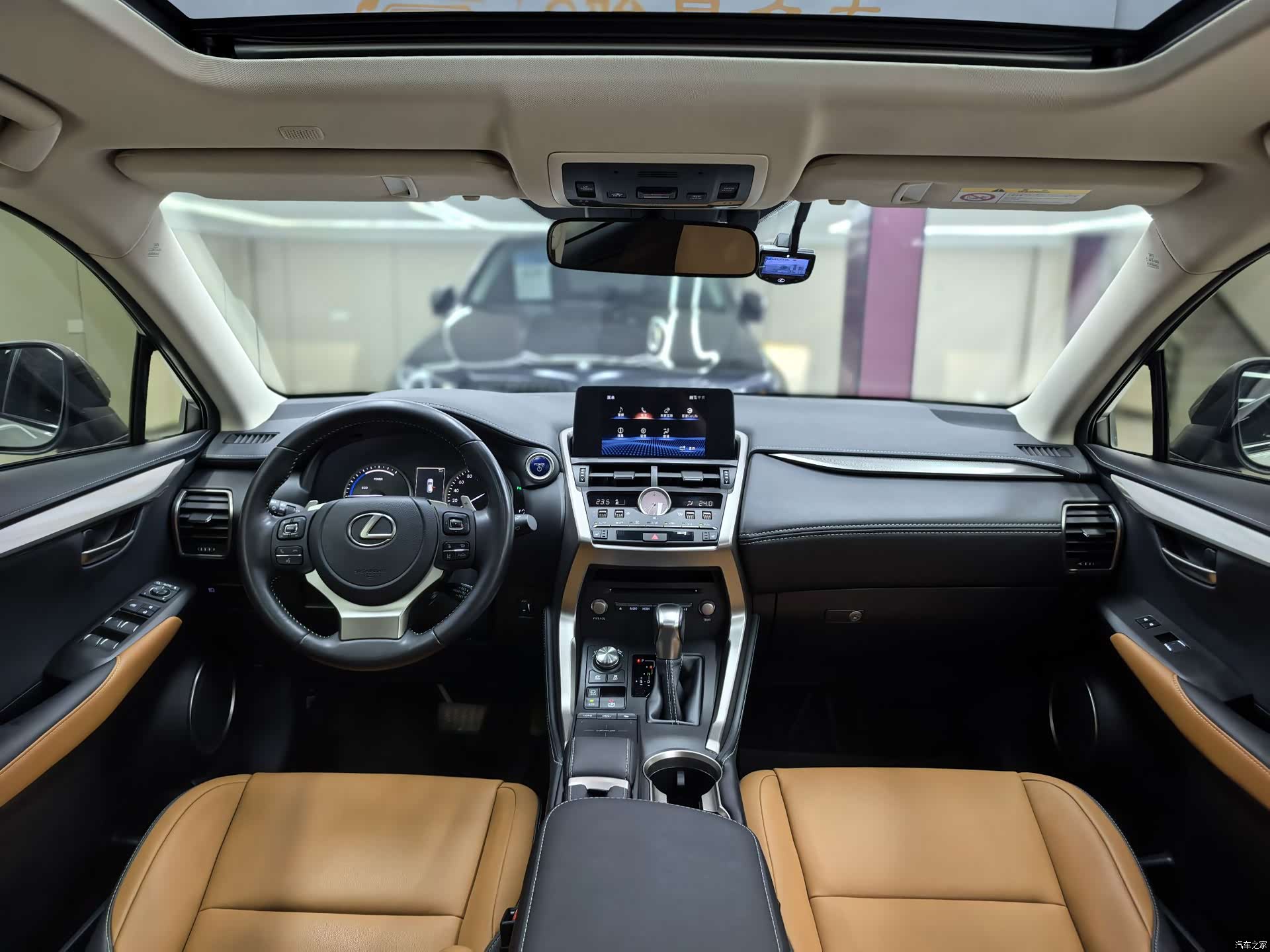 Lexus NX, 2021 9