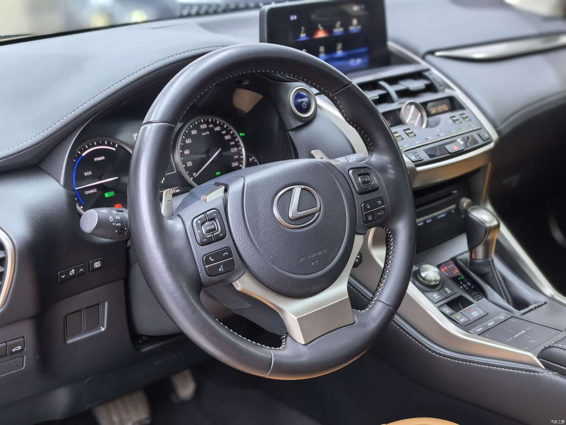 Lexus NX, 2021 15