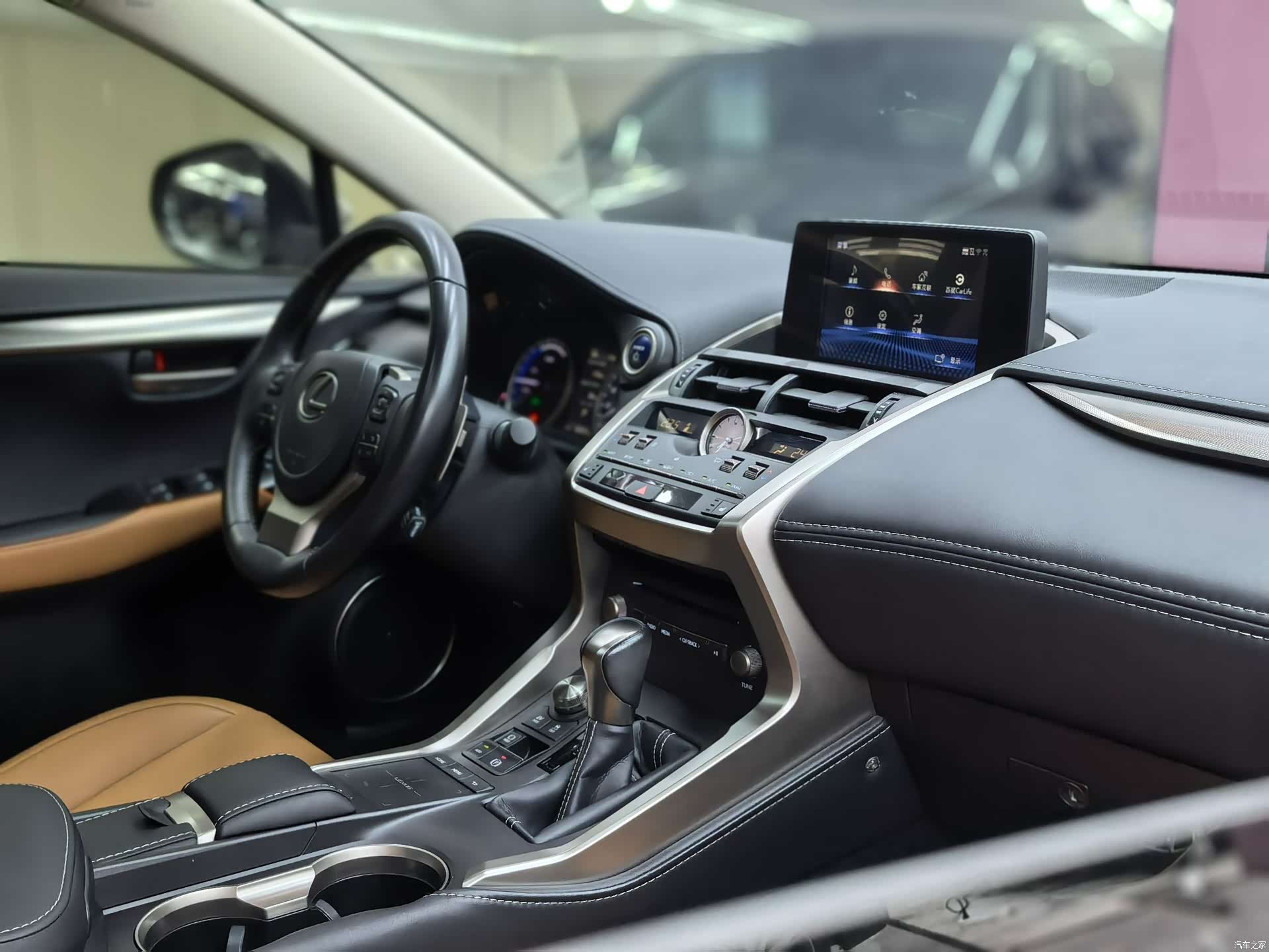 Lexus NX, 2021 29