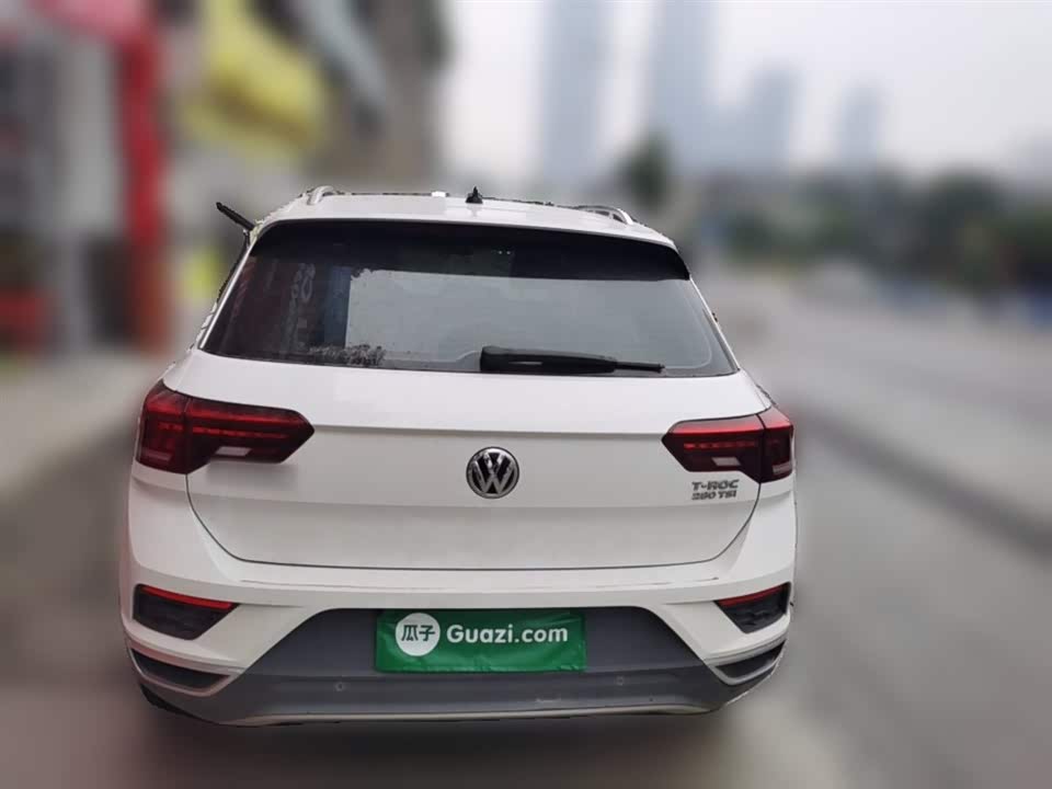 Volkswagen T-ROC exploring Songs