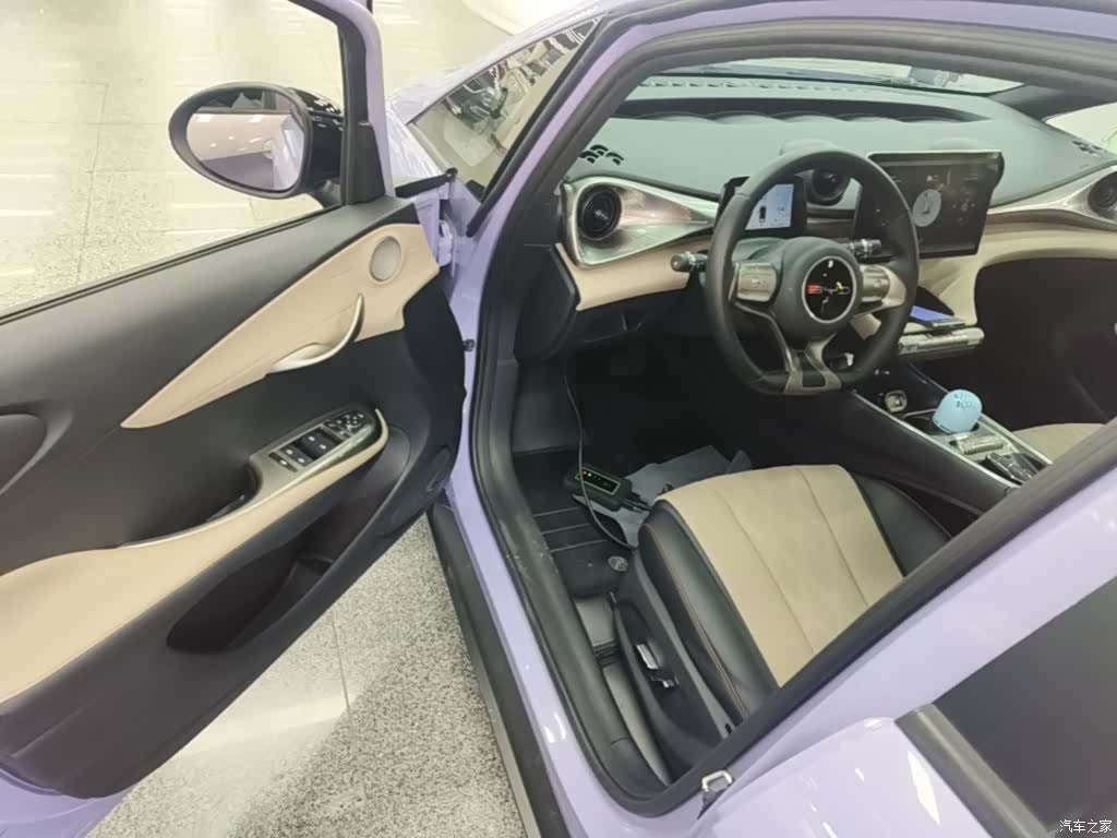 BYD Dolphin, 2024 16