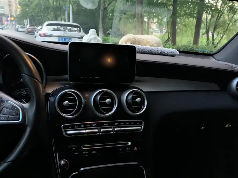 Mercedes-Benz GLC Mercedes-Benz GLC
