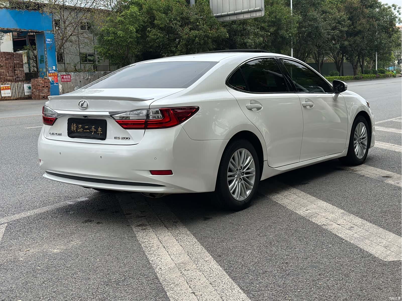 Lexus ES, 2017 16